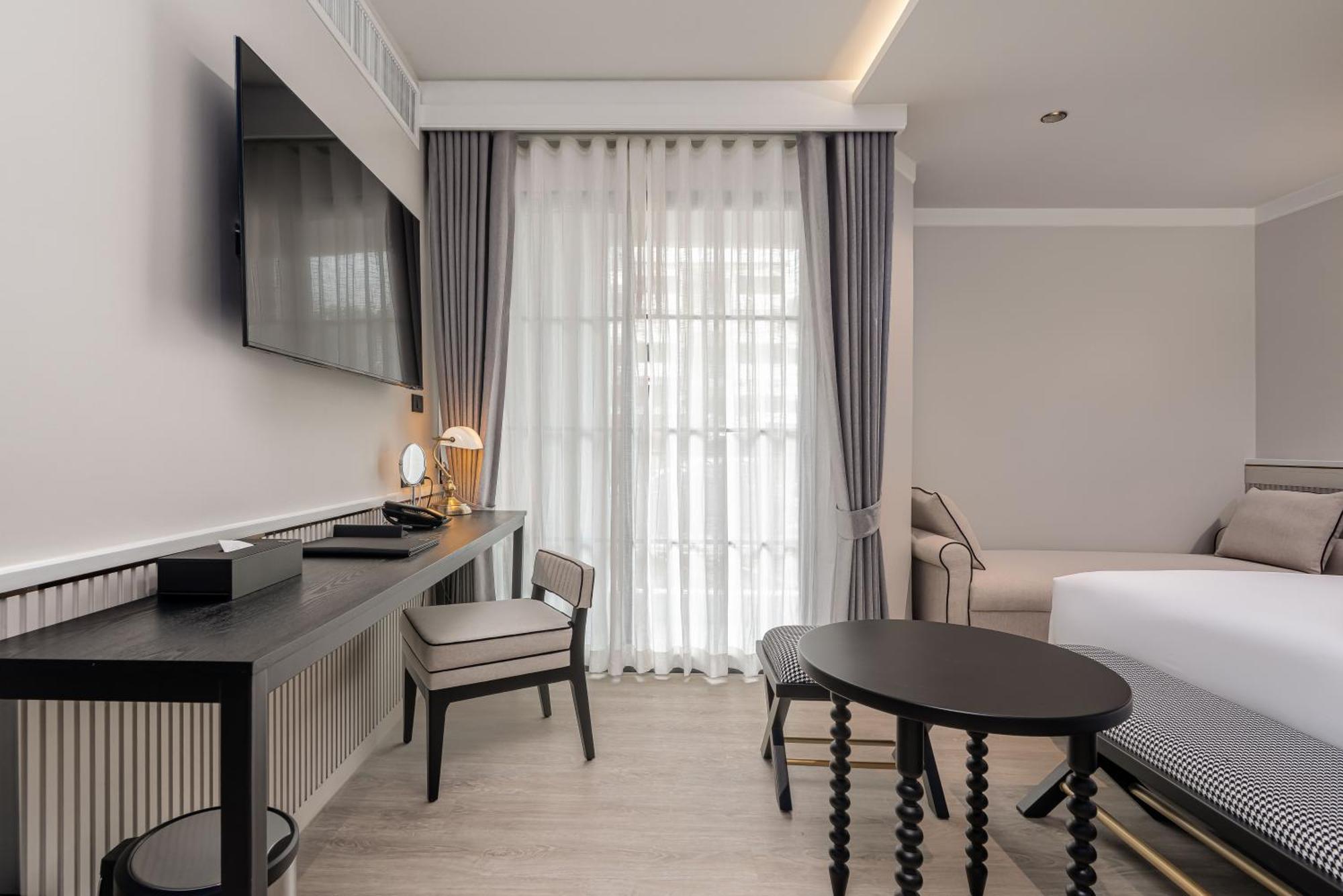 Chateau Du Village Patong Экстерьер фото